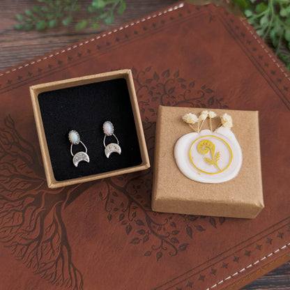 FAELIGHT - Ohrringe | 925 Silber & 999 Silber, Stecker mit Opal und Mondsichel