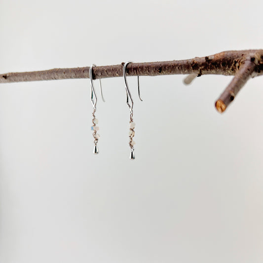 LINNEA - Hängeohrringe mit Natursteinanhängern