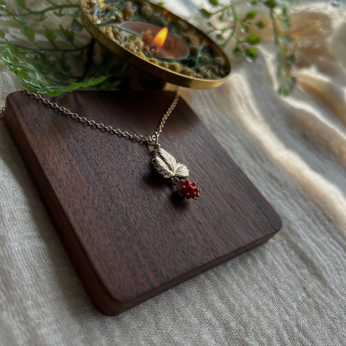 JAGÓDKA - Kettenanhänger  Walderdbeeren