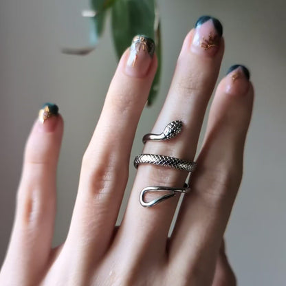 BASILISKA ✦ Größenverstellbarer Ring