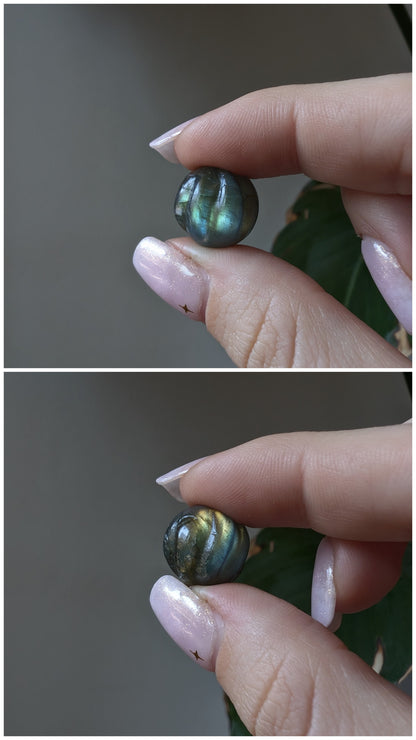 NOCTURNA ✦ Kette mit Labradorit und Luna Motte